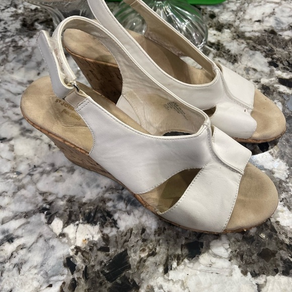 St. John’s Bay Cork Wedge Sandals woman’s size 9.5 - Picture 10 of 14